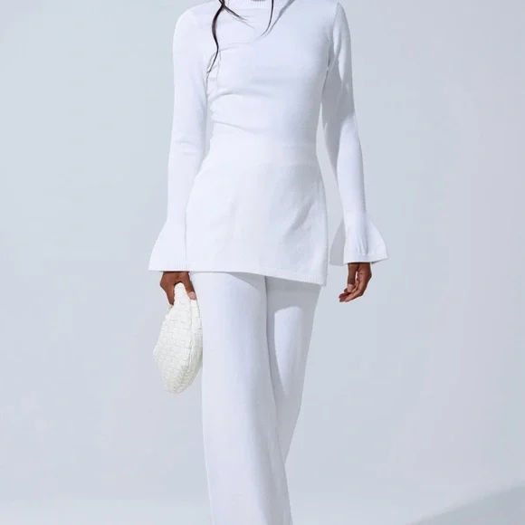 ✨AKIRA oversized sweater Long Sleeve Top✨ - Picture 7 of 13